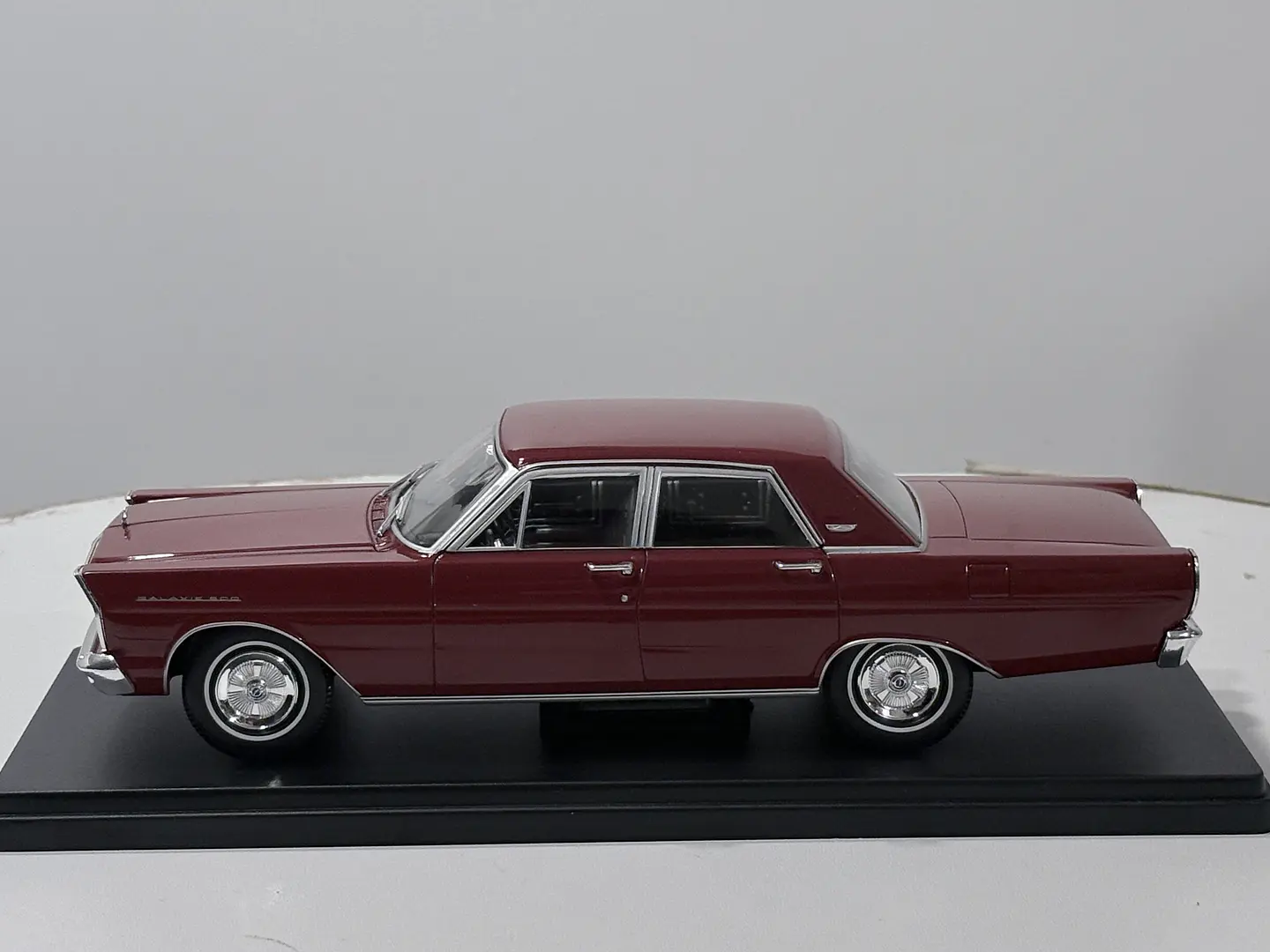 Ford Galaxie 500 1964 | Escala 1:24 Edicola 4