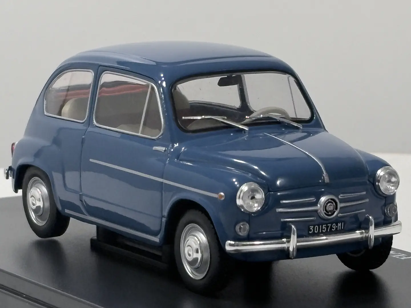 Fiat 600D 1960 | Escala 1:24 Edicola 8