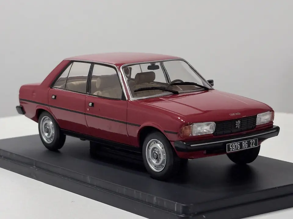 Peugeot 305 SR 1980 Rojo Escala 1:24 Edicola con Vitrina 3