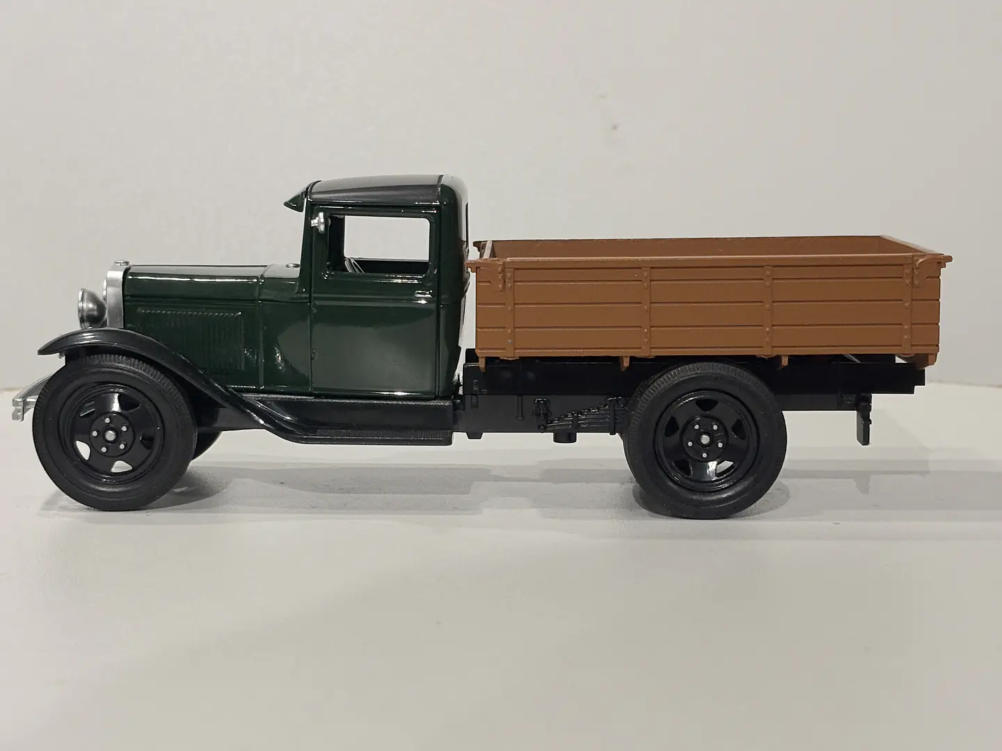 Camión Ford Model AA 1931 | Escala 1:24 MotorMax 8