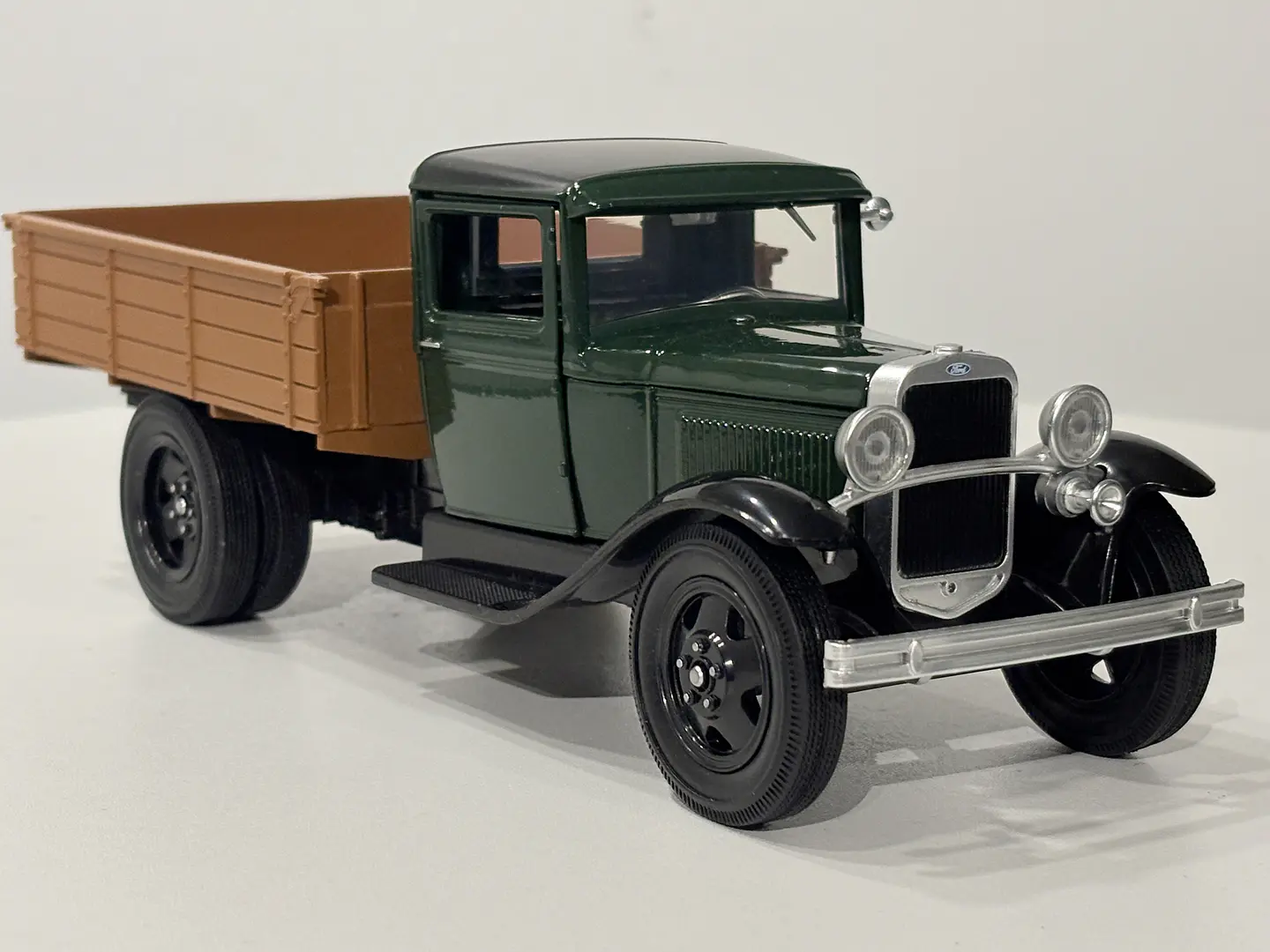 Camión Ford Model AA 1931 | Escala 1:24 MotorMax 9