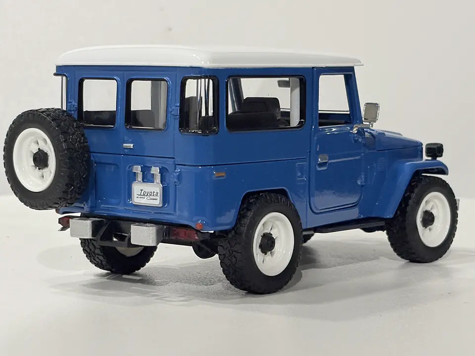 Toyota FJ40 1974 Land Cruiser Escala 1:24 MotorMax 9