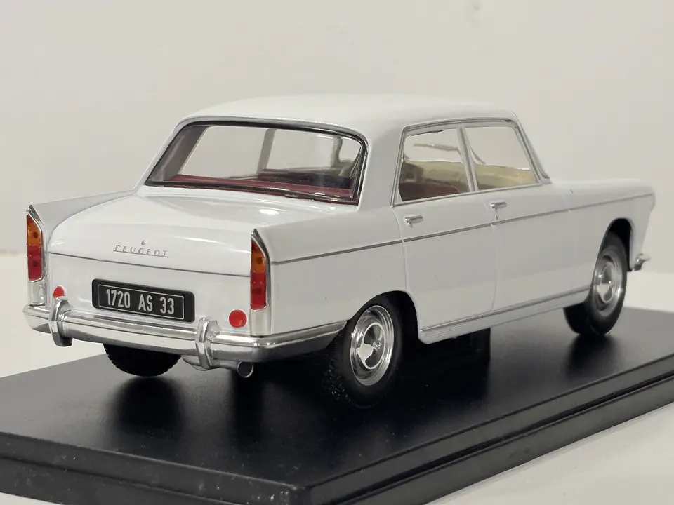 Peugeot 404 1962 Blanco | Escala 1:24 Edicola 6