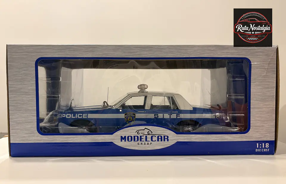 Auto Chevrolet Caprice 1987 NYPD MCG Escala 1:18- 2° SE.LECCIÓN 12