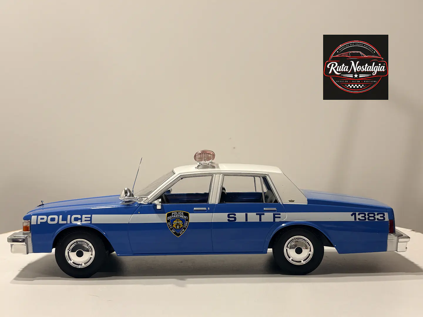 Auto Chevrolet Caprice 1987 NYPD MCG Escala 1:18- 2° SE.LECCIÓN 10