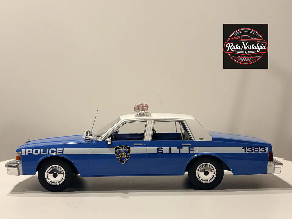 Auto Chevrolet Caprice 1987 NYPD MCG Escala 1:18- 2° SE.LECCIÓN 10