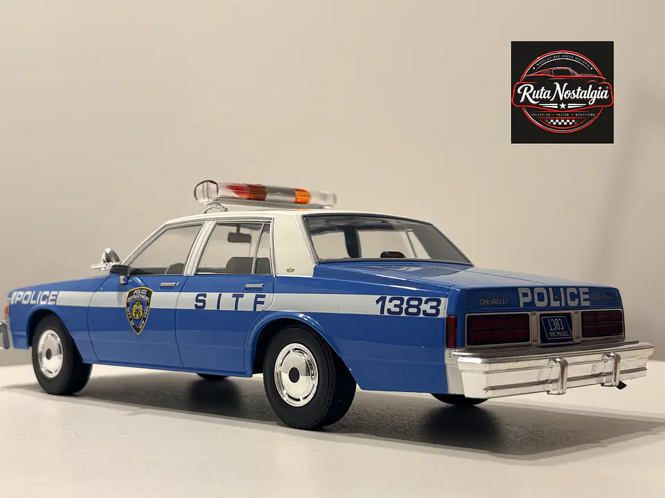 Auto Chevrolet Caprice 1987 NYPD MCG Escala 1:18- 2° SE.LECCIÓN 9