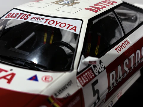 Auto Toyota Celica GT4 ST165 Rally 1990 | IXO Escala 1:18 