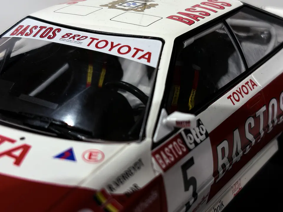 Auto Toyota Celica GT4 ST165 Rally 1990 | IXO Escala 1:18  2