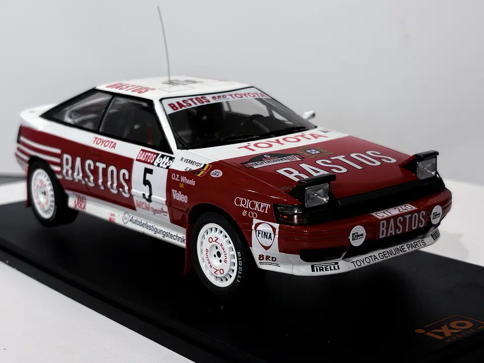 Auto Toyota Celica GT4 ST165 Rally 1990 | IXO Escala 1:18  5