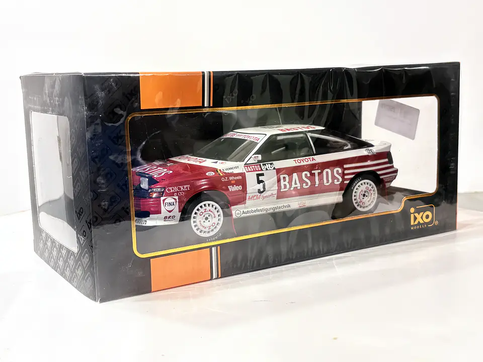 Auto Toyota Celica GT4 ST165 Rally 1990 | IXO Escala 1:18  11