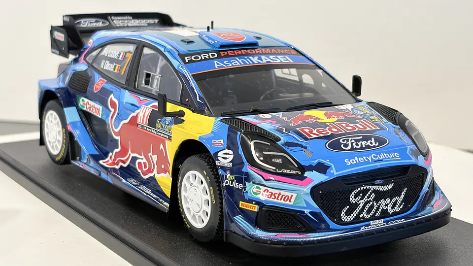 Auto Ford Puma (2023) Rally Suecia Loubet Gilsoul | Escala 1:18 IXO 3