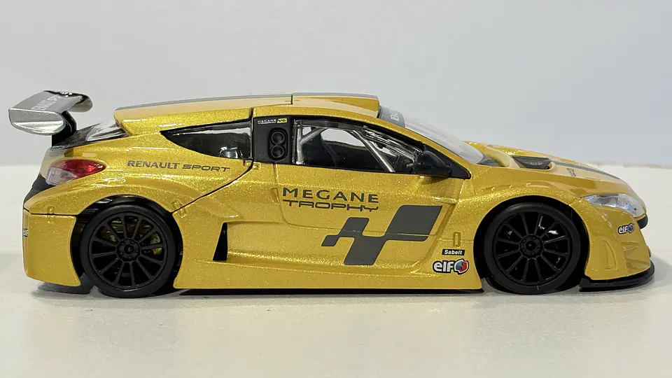 Auto Renault Megane Trophy Racing Escala 1:24 Bburago 4