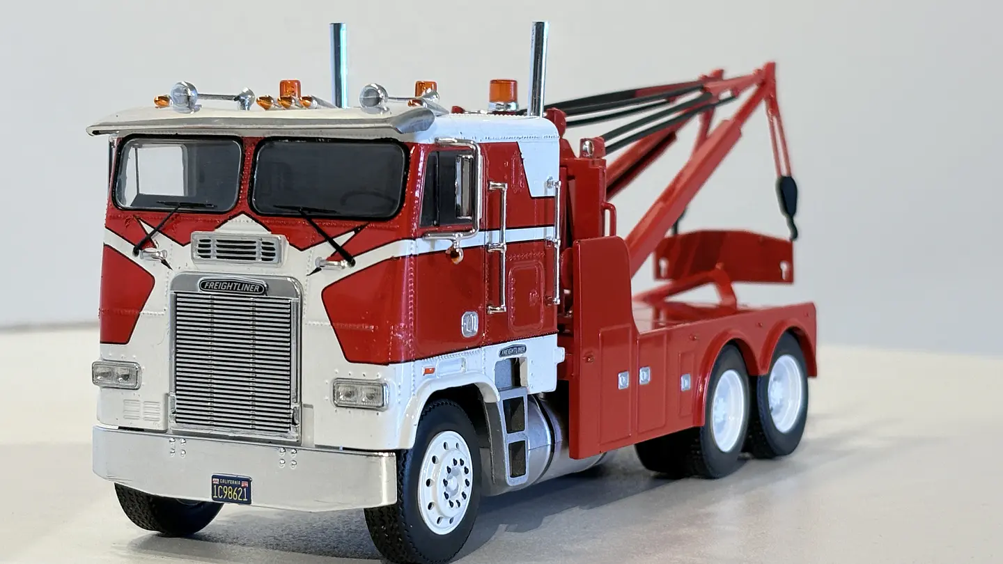 Camión Grúa Freightliner FLA 1987 | IXO América - Escala 1:43  3