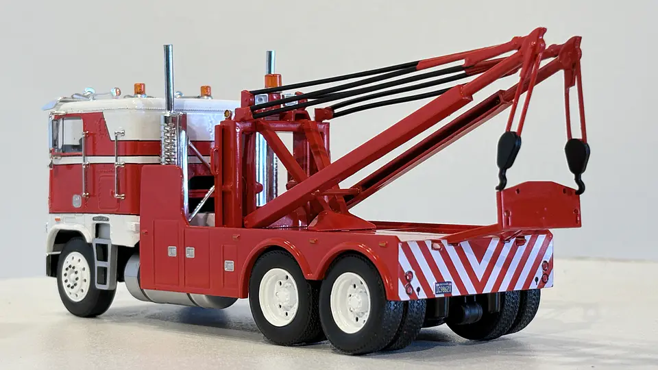 Camión Grúa Freightliner FLA 1987 | IXO América - Escala 1:43  5