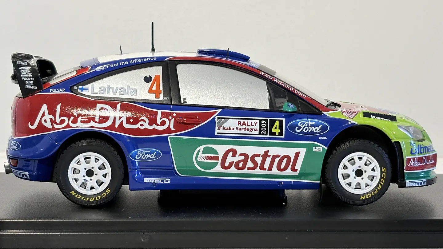Auto Ford Focus RS WRC 2009 Latvala Rally | Ixo Models 1:24  4