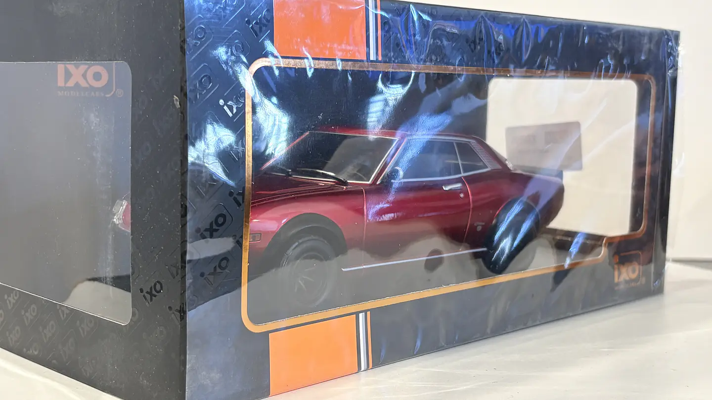 Auto Toyota Celica 2000 GT 1977 | Escala 1:18 IXO 10