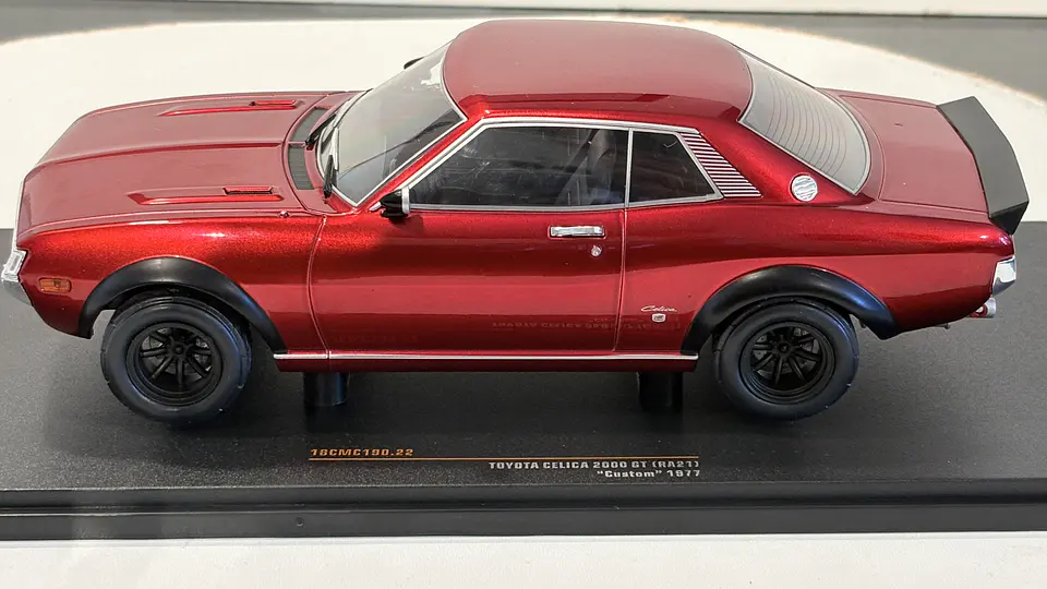 Auto Toyota Celica 2000 GT 1977 | Escala 1:18 IXO 8