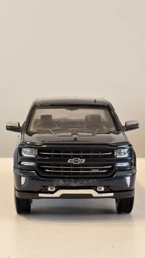 Chevrolet Silverado Z71 Centennial 2018 Escala 1:27 MotorMax