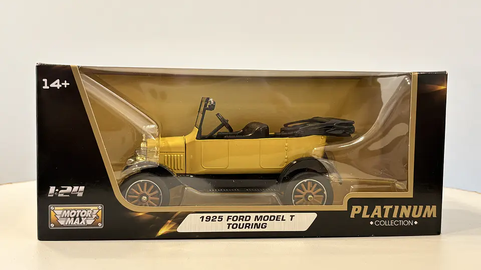 Ford Model T Touring 1925 Escala 1:24 MotorMax 22