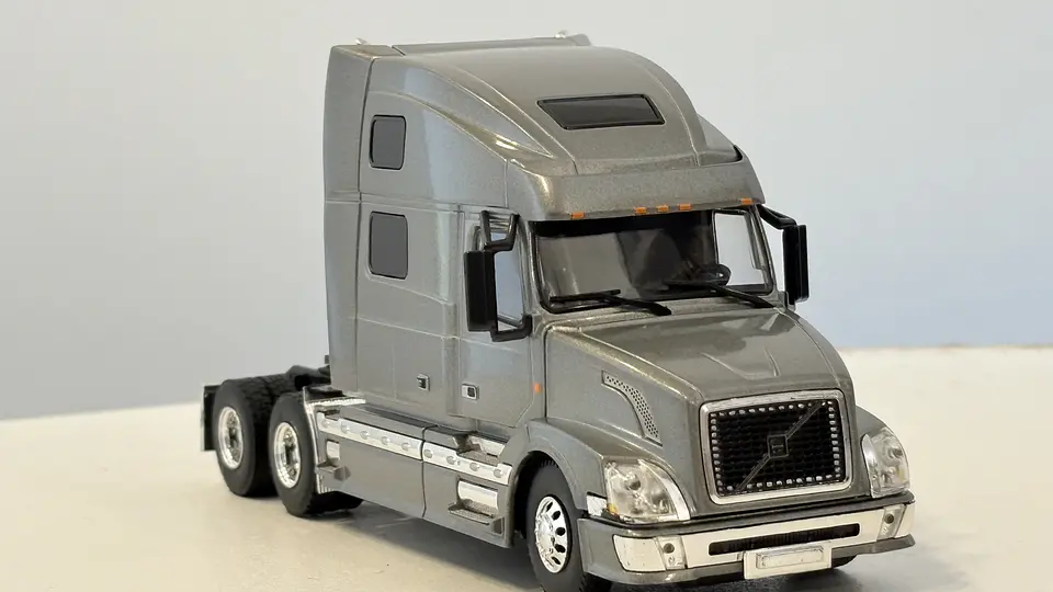 Camión Volvo VN 780 6x4 Escala 1:50 WSI Models 9
