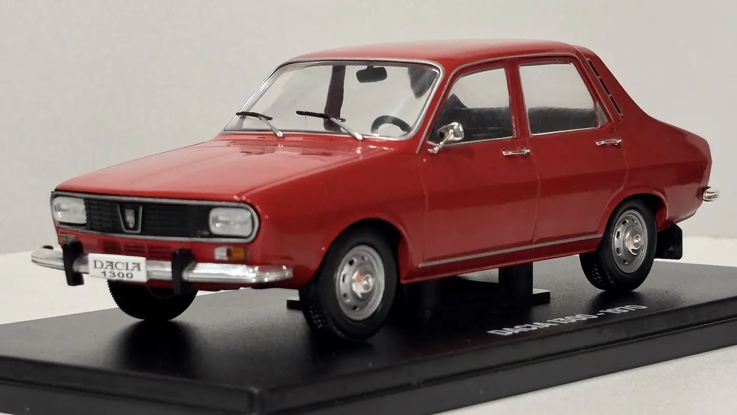 Auto Renault R12  (Dacia - 1300) 1970. Edicola 1:24 1