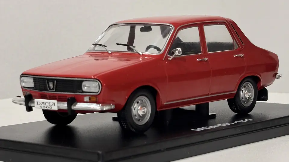 Auto Renault R12  (Dacia - 1300) 1970. Edicola 1:24 1