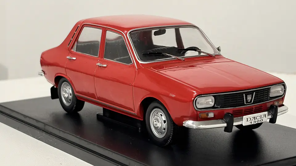 Auto Renault R12  (Dacia - 1300) 1970. Edicola 1:24 9