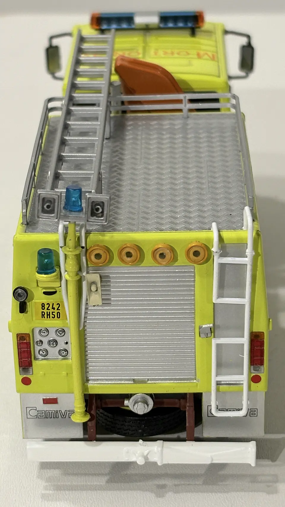 Camión de Bomberos Renault JP13 - Francia  1989 | Edicola Magazine 1/43  6