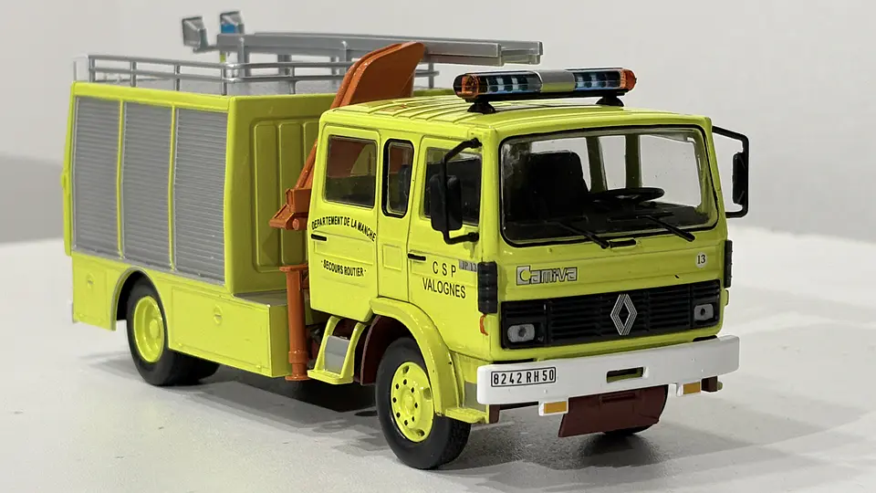 Camión de Bomberos Renault JP13 - Francia  1989 | Edicola Magazine 1/43  9