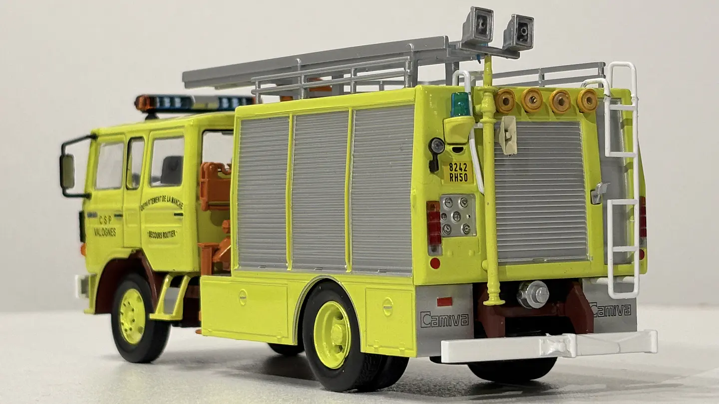 Camión de Bomberos Renault JP13 - Francia  1989 | Edicola Magazine 1/43  7