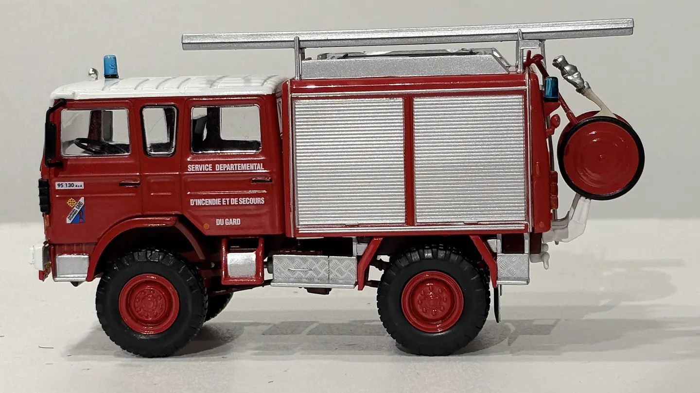 Camión de Bomberos Forestal Renault 95.130 4x4 FPT - Francia 1992 | Edicola Magazine 1:43 8