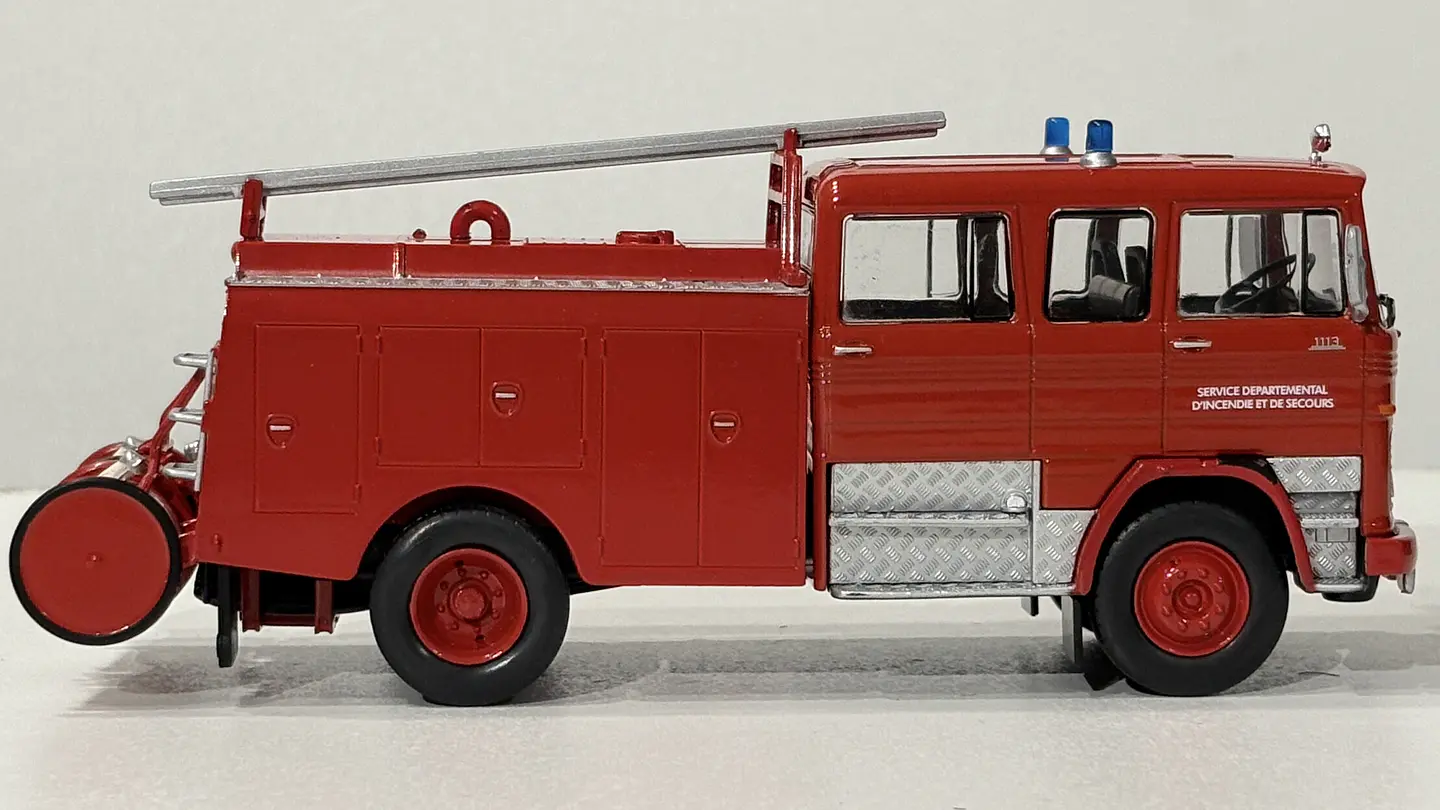 Camión de Bomberos Mercedes LP 1113 (1975) Edicola 1:43 4