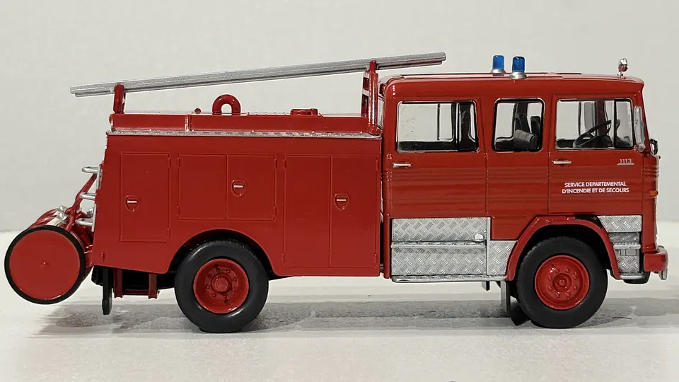 Camión de Bomberos Mercedes LP 1113 (1975) Edicola 1:43 4