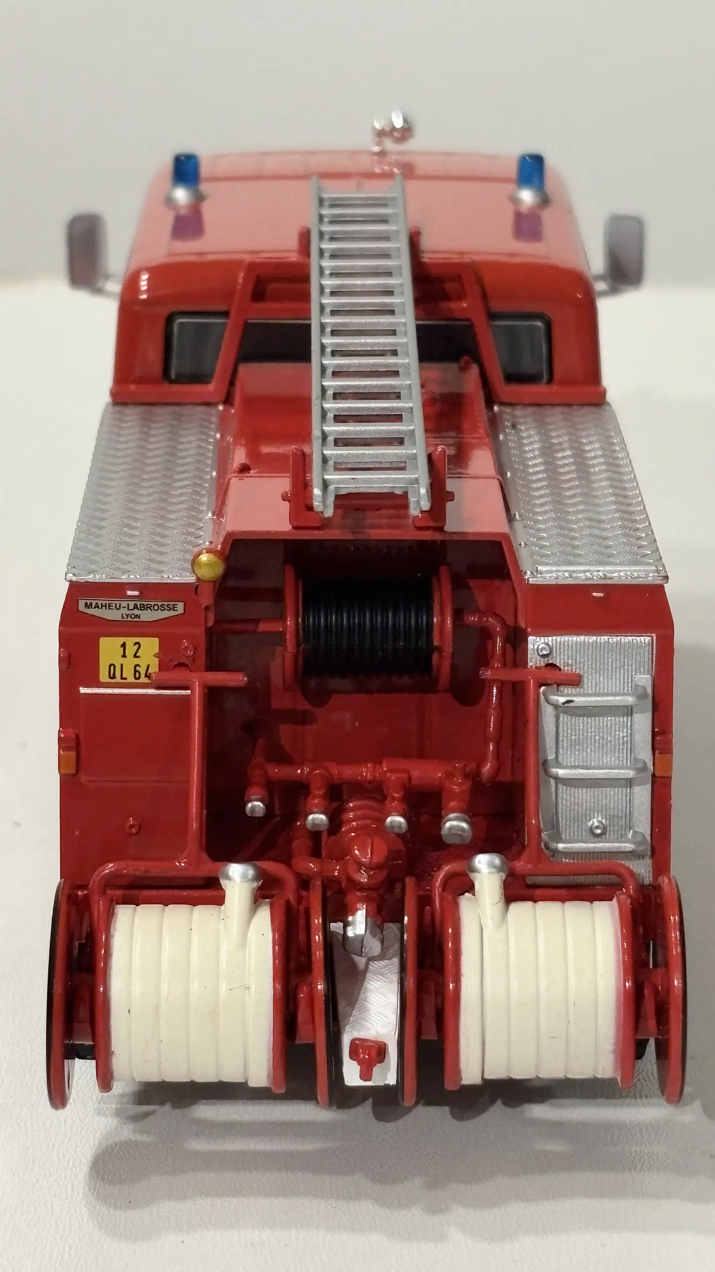 Camión de Bomberos Mercedes LP 1113 (1975) Edicola 1:43 6