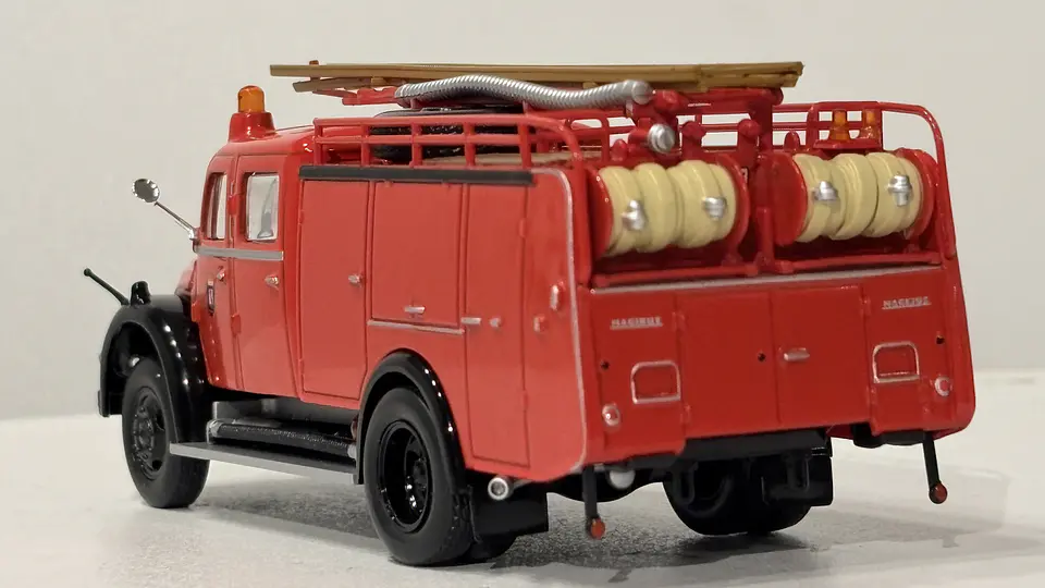 Camión de Bomberos Magirus-Deutz (1961) | Edicola 1:43 7