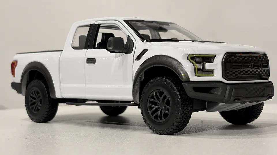 Camioneta Ford F-150 Raptor 2017 | Maisto 1:24  5