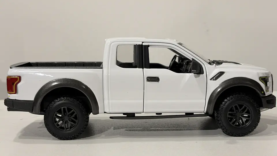Camioneta Ford F-150 Raptor 2017 | Maisto 1:24  6