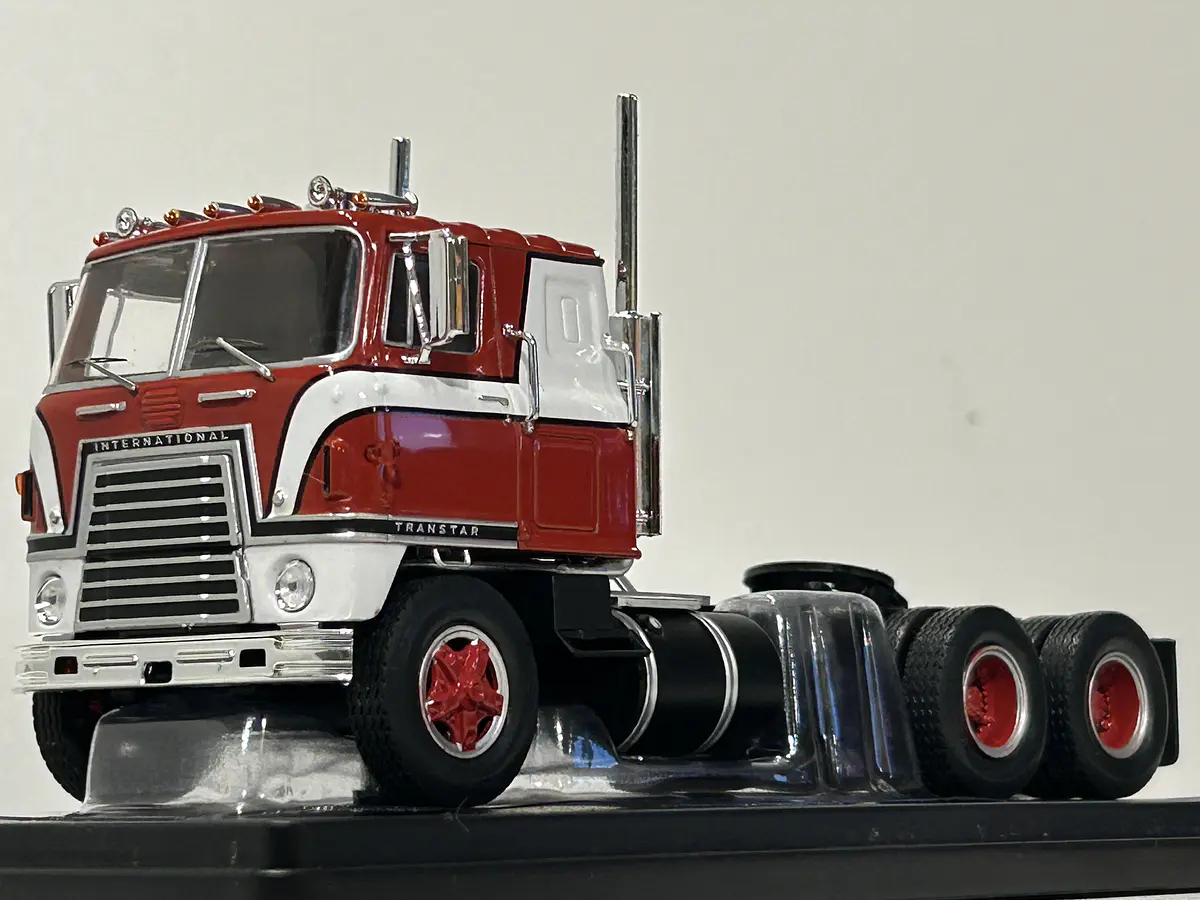 IXO MODELS ESCALA 1:43