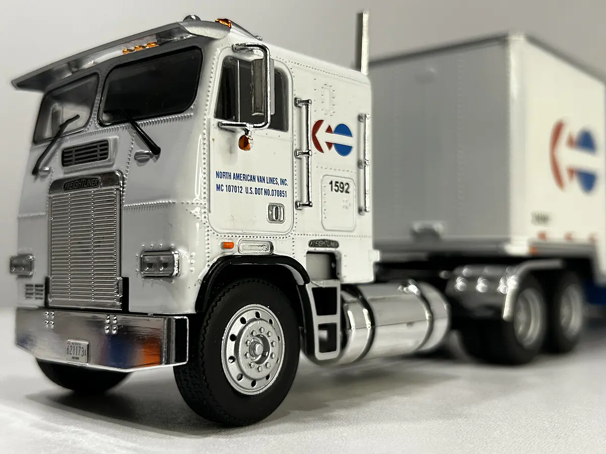 SEMIRREMOLQUES AMERICANOS ESCALA 1:43