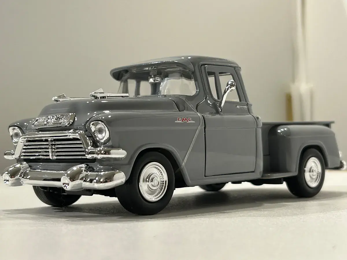 AUTOS Y CAMIONETAS CLÁSICAS