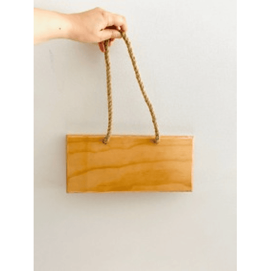 Letrero de madera para árboles con cordel