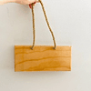 Letrero de madera para árboles con cordel
