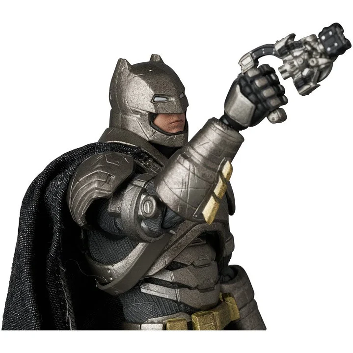 (Pre-Venta) Armored Batman Mafex - Batman v Superman Dawn of Justice 4