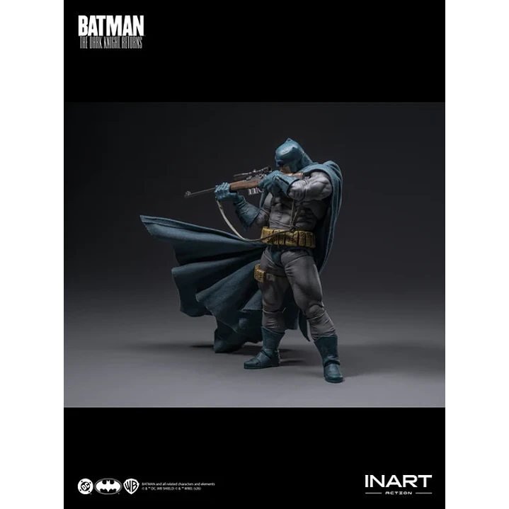 (Pre-Venta) Batman Blue Suit Inart - Batman The Dark Knight returns  10