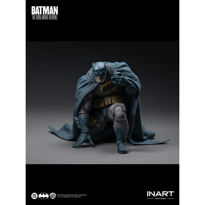 (Pre-Venta) Batman Blue Suit Inart - Batman The Dark Knight returns  13