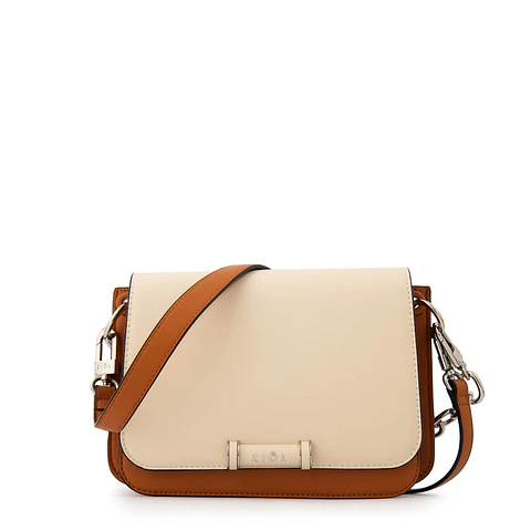 Cartera bandolera con tapa karina mediana camel