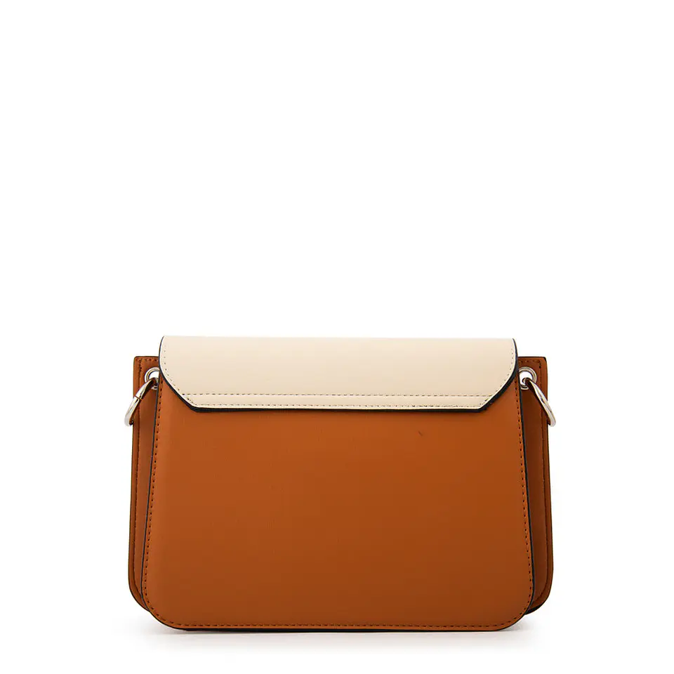 Cartera bandolera con tapa karina mediana camel 2