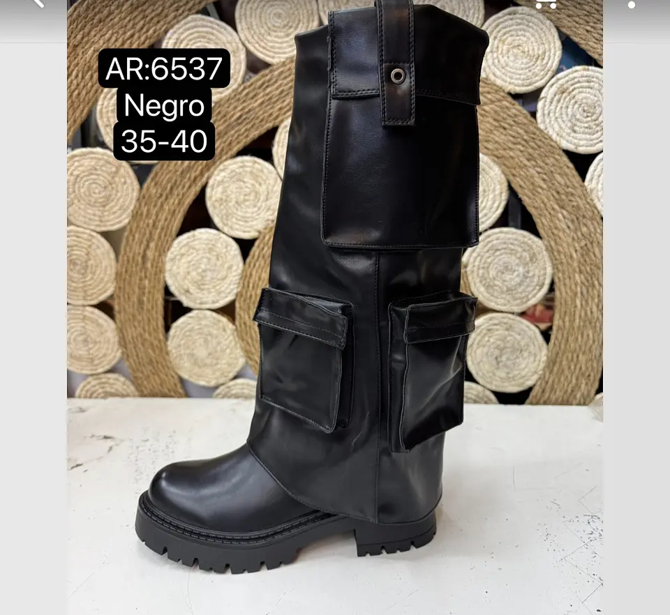 Proveedor de zapatillas originales y alternativas, ropa, accesorios y bolsos  20