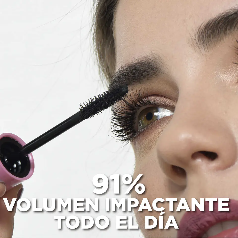 Pestañina a Prueba de Agua Amor a Primera Vista VOGUE 9g 9
